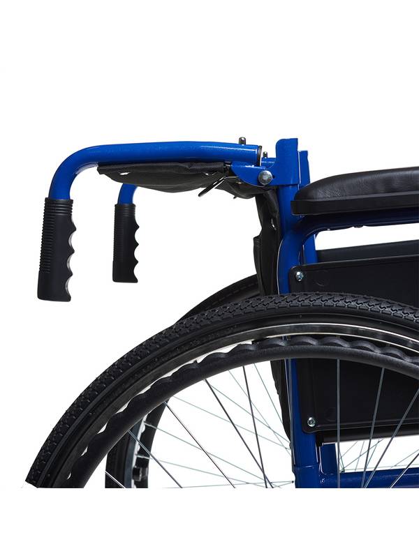 Кресло-коляска для инвалидов Armed 3000 (17 дюймов)