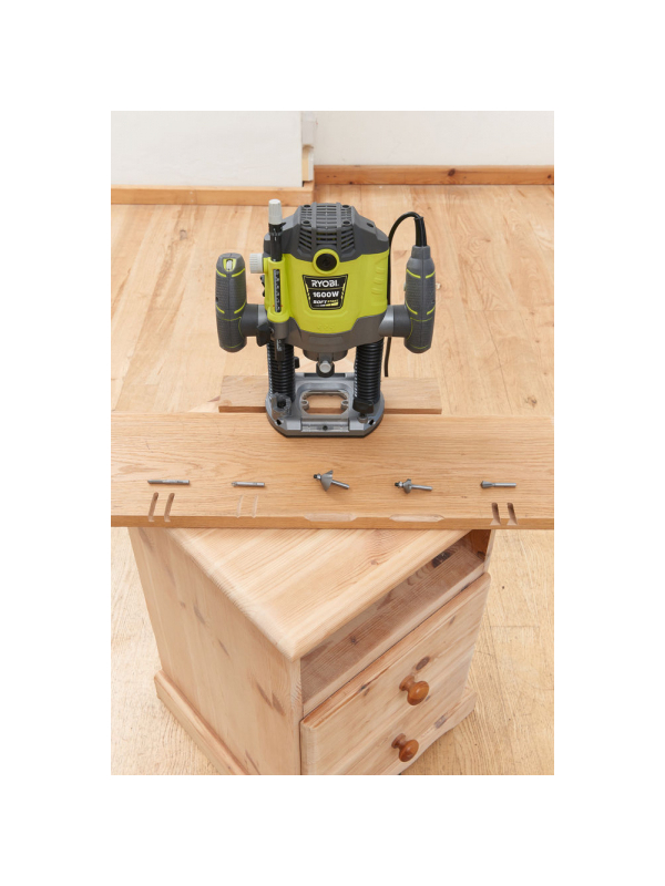 Фрезер Ryobi RRT 1600P-K