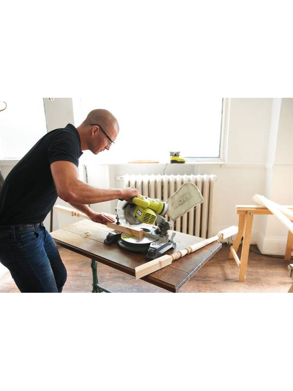 ONE + / Торцовочная пила RYOBI EMS190DCL (без батареи)