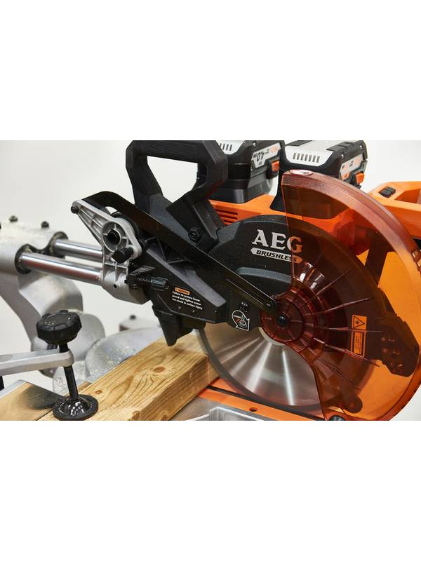 Пила торцовочная AEG BPS 18-254 BL (без батареи)