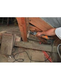 Пила сабельная AEG US 400 XE