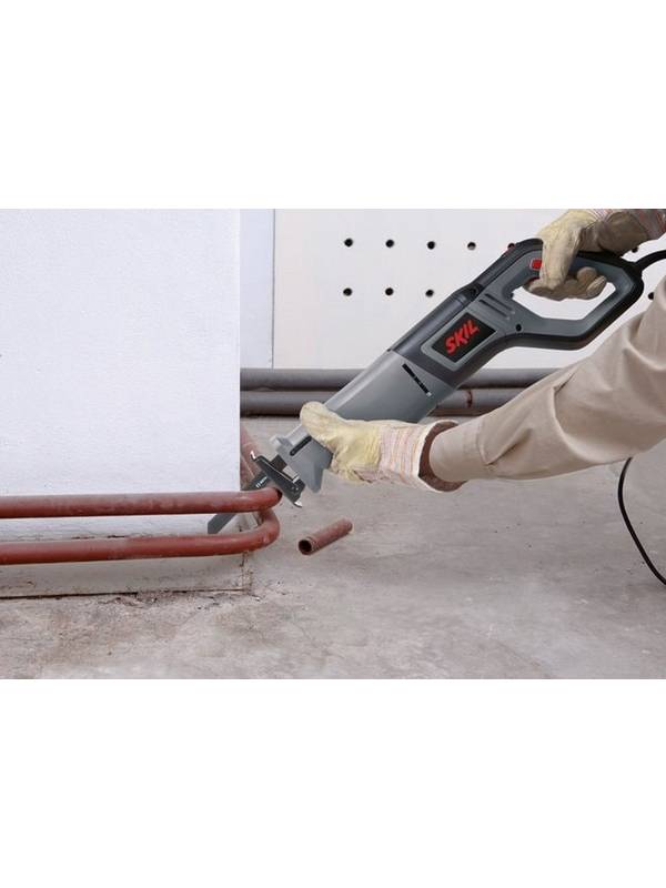 Пила сабельная Skil 1064 AA