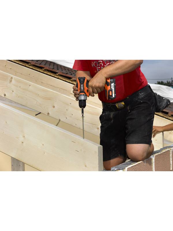 Дрель-шуруповерт аккумуляторная AEG BS18C2LI-202C