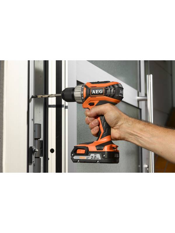 Дрель-шуруповерт аккумуляторная AEG BS18C2LI-202C