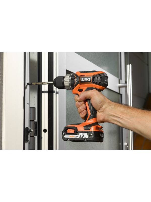 Дрель-шуруповерт ударная AEG BSB18C2LI-202CKIT1