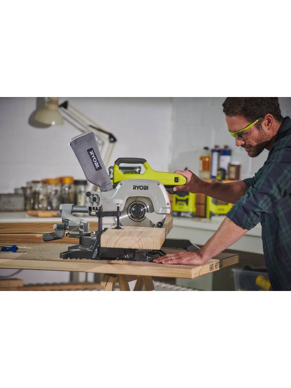 ONE + / Торцовочная пила RYOBI R18MS216-0 (без батареи)