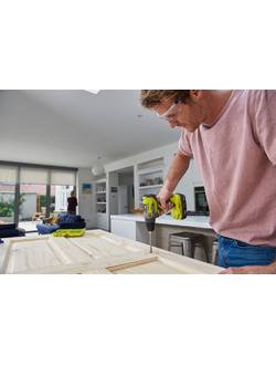 ONE + / Дрель-шуруповерт RYOBI R18DD5-0 (без батареи)