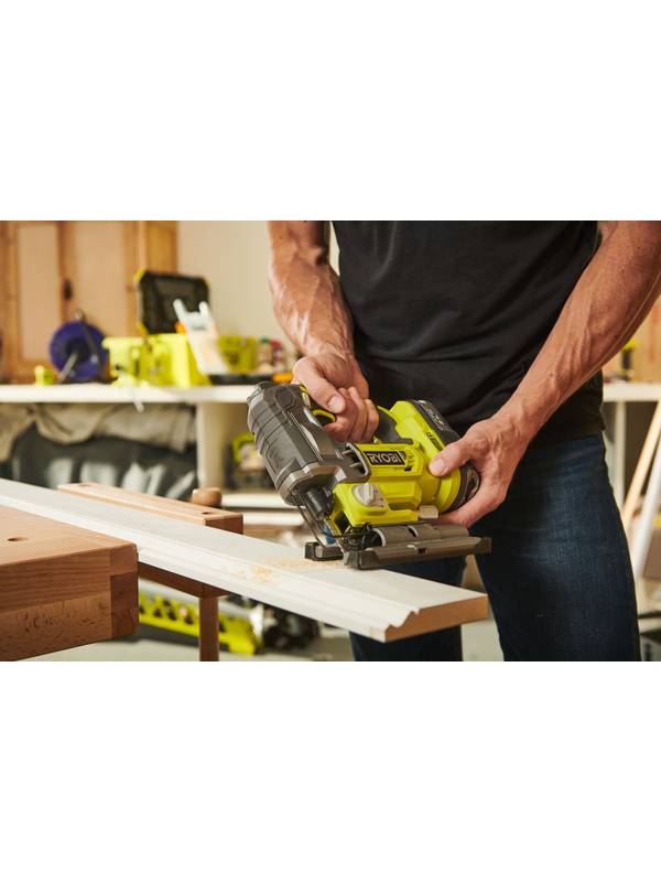 ONE + / Лобзик RYOBI R18JS7-0 (без батареи)