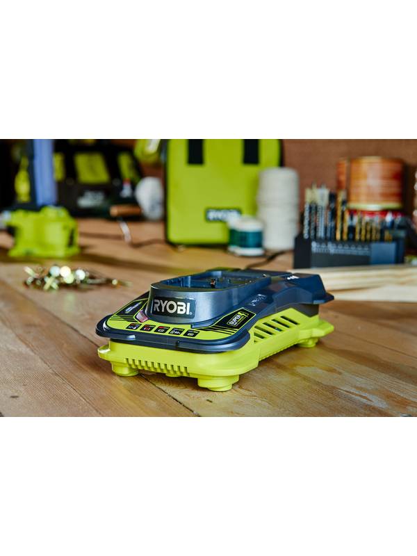 ONE + / Зарядное устройство RYOBI RC18150