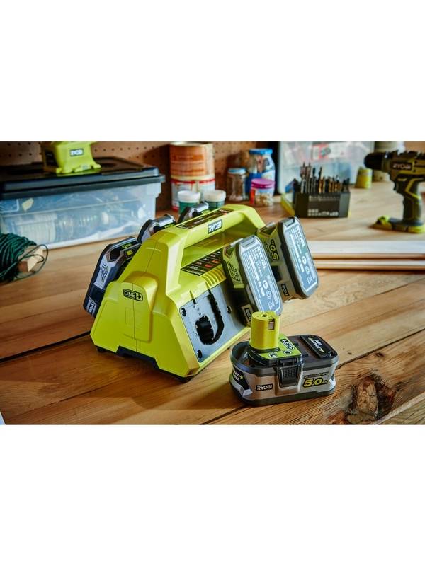 ONE + / Зарядное устройство на 6 портов RYOBI RC18-627