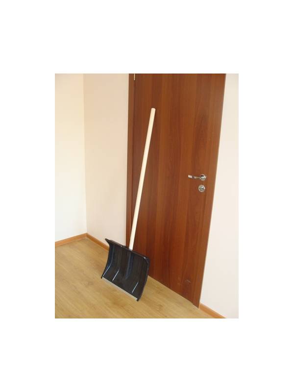 Лопата снегоуборочная (Усадьба) с черенком (ширина 430 мм)