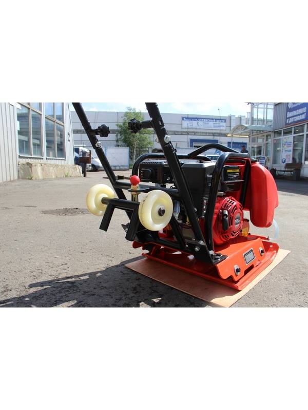 Виброплита Impulse VP80TL Loncin G200F (бак, колеса)