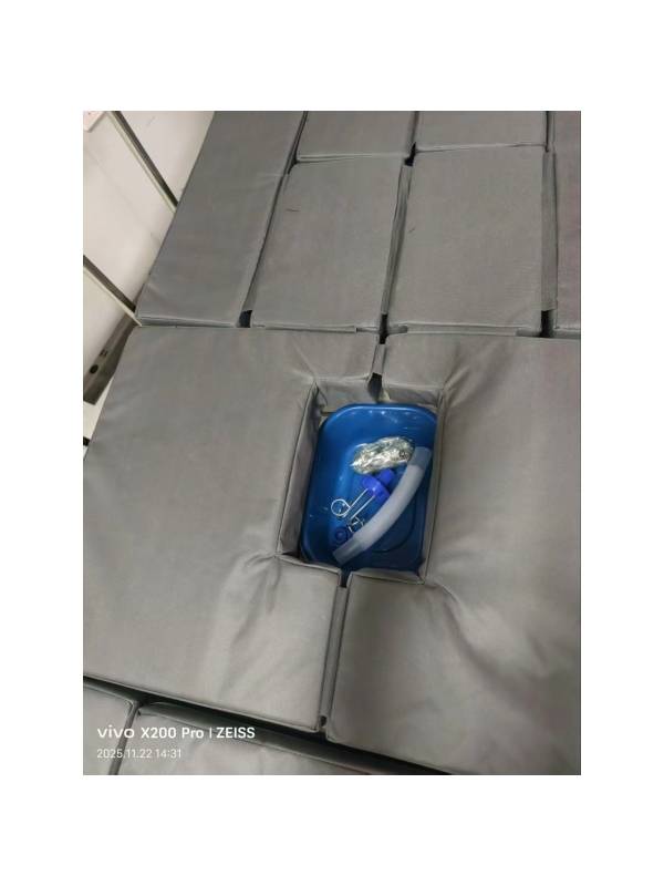 Кровать медицинская функциональная механическая c cанитарным оснащением Heiler BH113